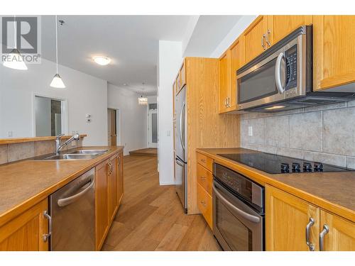 1327 St. Paul Street Unit# 105, Kelowna, BC - Indoor Photo Showing Kitchen With Double Sink