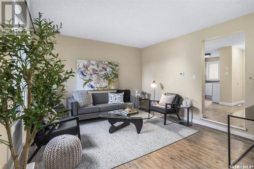 7 1128 Mckercher Drive, Saskatoon, SK - Indoor Photo Showing Living Room