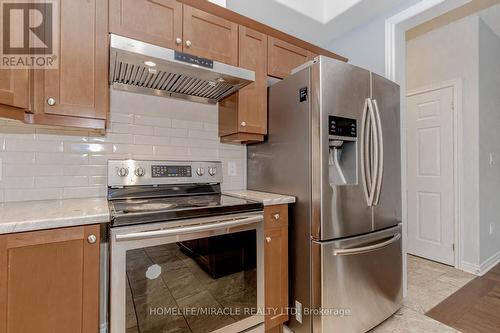 7790 Hanniwell Street, Niagara Falls, ON - Indoor Photo Showing Kitchen