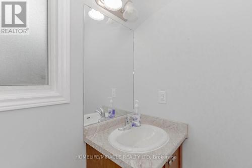 7790 Hanniwell Street, Niagara Falls, ON - Indoor Photo Showing Bathroom