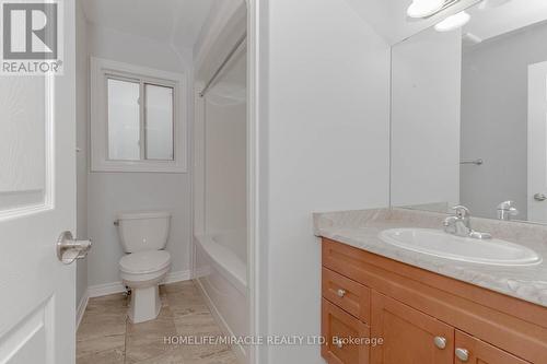 7790 Hanniwell Street, Niagara Falls, ON - Indoor Photo Showing Bathroom