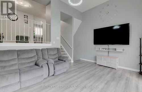 107 - 11 Harrisford Street, Hamilton, ON - Indoor Photo Showing Living Room