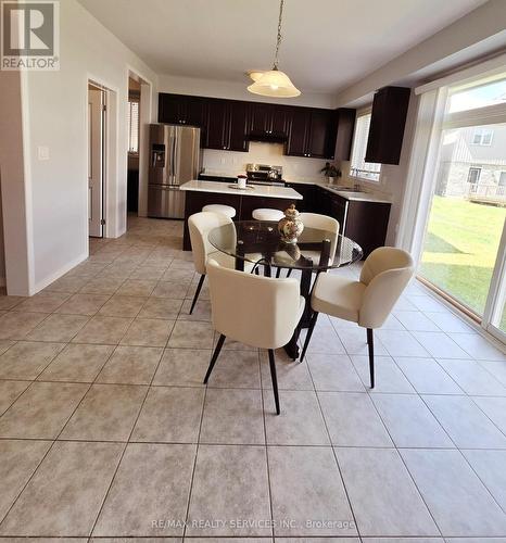 31 Evergreen Lane, Haldimand, ON - Indoor Photo Showing Dining Room