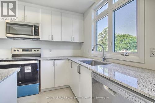 54 - 72 Sidney Rose Common, St. Catharines, ON - Indoor Photo Showing Kitchen With Upgraded Kitchen