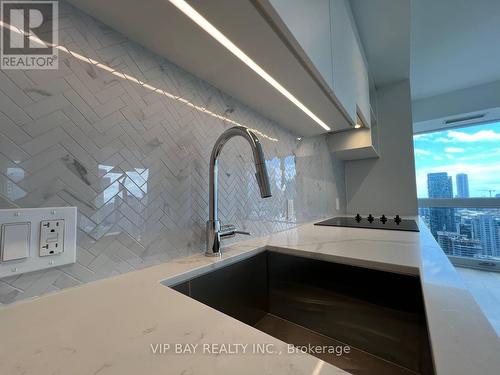 3707 - 82 Dalhousie Street, Toronto, ON -  Photo Showing Kitchen