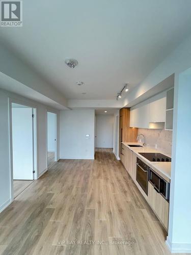 3707 - 82 Dalhousie Street, Toronto, ON - Indoor Photo Showing Kitchen