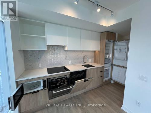 3717 - 82 Dalhousie Street, Toronto, ON - Indoor Photo Showing Kitchen