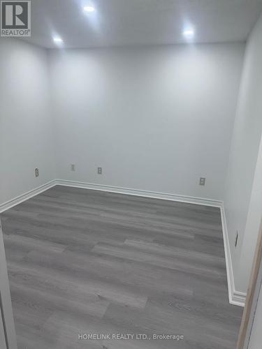 330 Ormond Drive, Oshawa, ON - Indoor Photo Showing Other Room