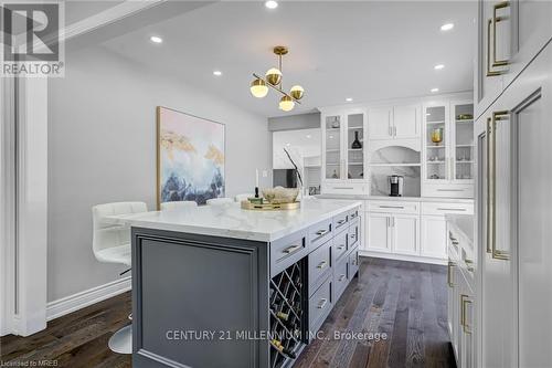 32 Ridgehill Drive, Brampton, ON - Indoor Photo Showing Kitchen With Upgraded Kitchen
