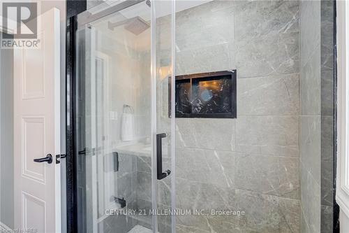 32 Ridgehill Drive, Brampton, ON - Indoor Photo Showing Bathroom