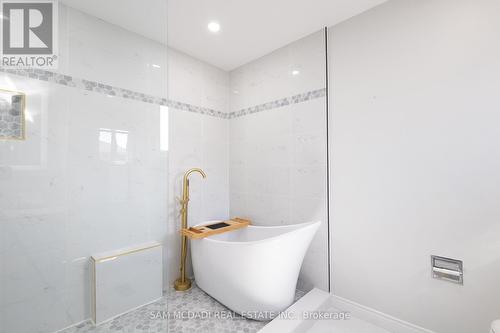 1486 Emerson Lane, Mississauga, ON - Indoor Photo Showing Bathroom