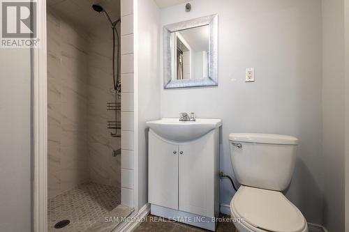 1486 Emerson Lane, Mississauga, ON - Indoor Photo Showing Bathroom