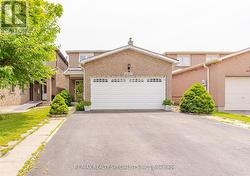 4007 CHICORY COURT  Mississauga, ON L5C 3S8