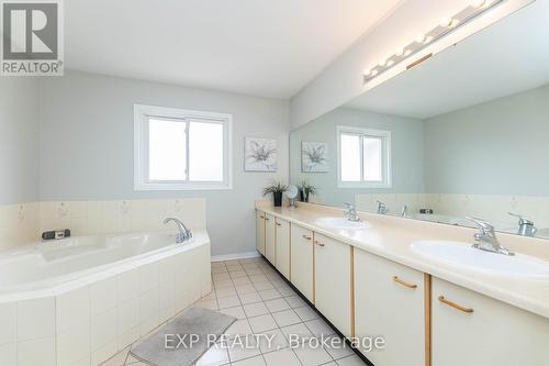 69 Lord Simcoe Drive, Brampton, ON - Indoor Photo Showing Bathroom