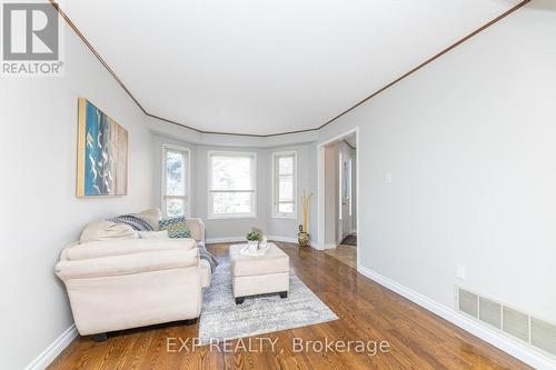 69 Lord Simcoe Drive, Brampton, ON - Indoor Photo Showing Living Room