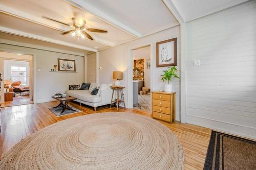 44 King Street, Port Colborne, ON - Indoor Photo Showing Living Room