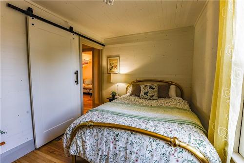 44 King Street, Port Colborne, ON - Indoor Photo Showing Bedroom