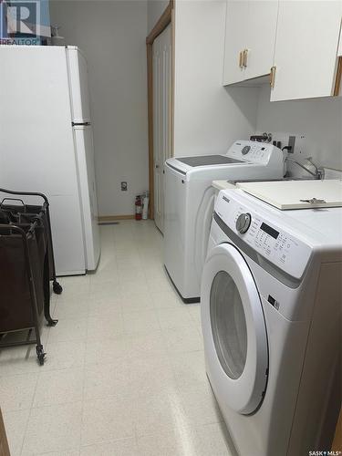 905 Sinotte Crescent, La Ronge, SK - Indoor Photo Showing Laundry Room