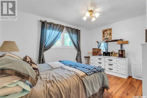 445 Simon Fraser Crescent, Saskatoon, SK - Indoor Photo Showing Bedroom