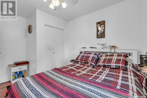 445 Simon Fraser Crescent, Saskatoon, SK - Indoor Photo Showing Bedroom