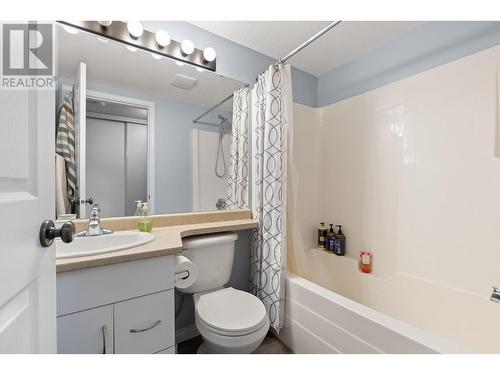 1390 Dilworth Crescent Unit# 110, Kelowna, BC - Indoor Photo Showing Bathroom