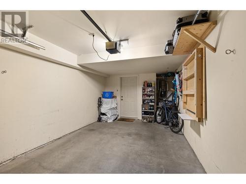 1390 Dilworth Crescent Unit# 110, Kelowna, BC - Indoor Photo Showing Garage