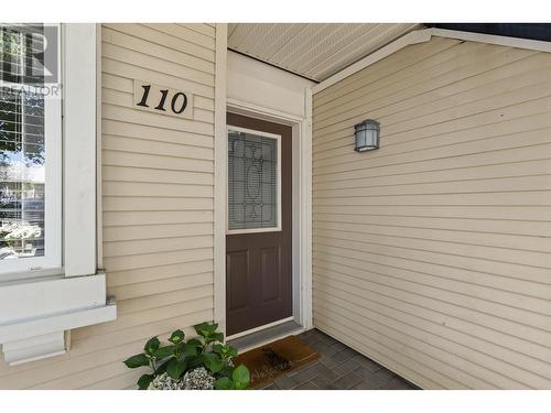 1390 Dilworth Crescent Unit# 110, Kelowna, BC - Outdoor With Exterior