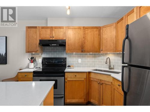 1390 Dilworth Crescent Unit# 110, Kelowna, BC - Indoor Photo Showing Kitchen