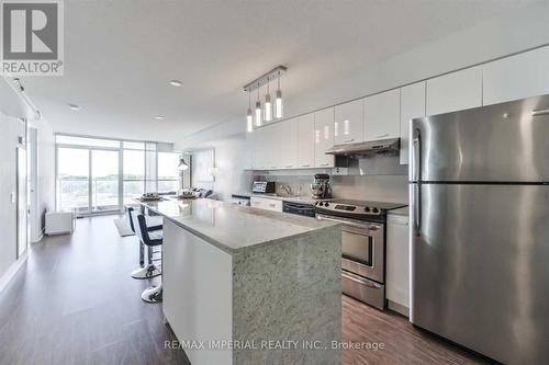 902 - 19 Singer Court, Toronto, ON - Indoor Photo Showing Kitchen With Stainless Steel Kitchen With Upgraded Kitchen