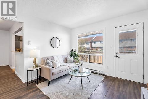 146 - 1100 Oxford Street, Oshawa, ON - Indoor Photo Showing Living Room