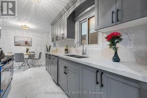 1168 Tanzer Court, Pickering, ON - Indoor Photo Showing Kitchen With Double Sink