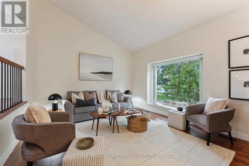 1894 Bowler Drive, Pickering, ON - Indoor Photo Showing Living Room