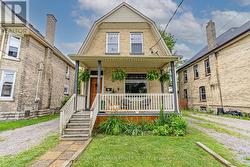 465 ONTARIO STREET  London, ON N5W 3X1