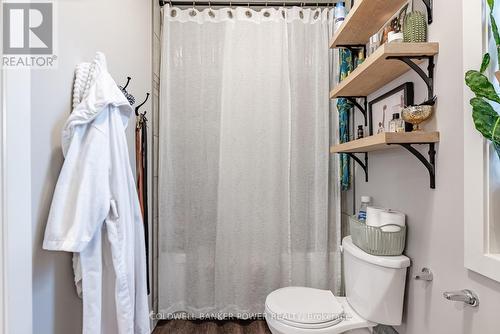 465 Ontario Street, London, ON - Indoor Photo Showing Bathroom