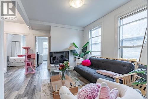 465 Ontario Street, London, ON - Indoor Photo Showing Living Room