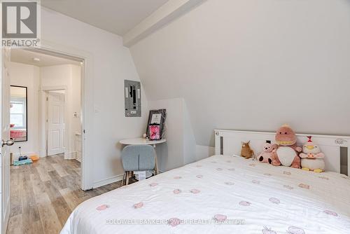 465 Ontario Street, London, ON - Indoor Photo Showing Bedroom