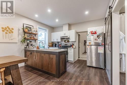 465 Ontario Street, London, ON - Indoor Photo Showing Kitchen