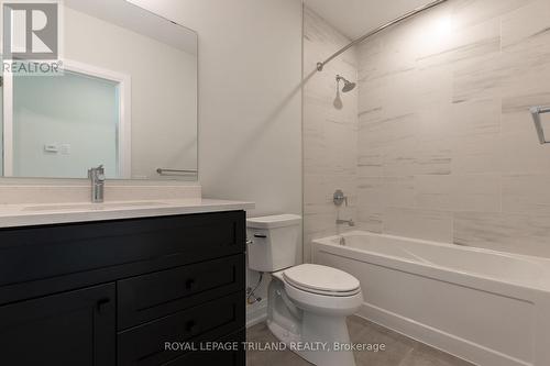 207 - 1975 Fountain Grass Drive, London, ON - Indoor Photo Showing Bathroom