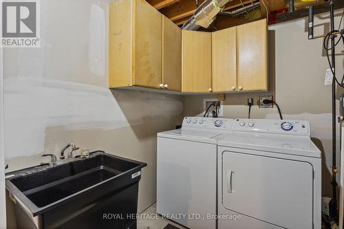 1728 Woodgate Trail, Oshawa, ON - Indoor Photo Showing Laundry Room