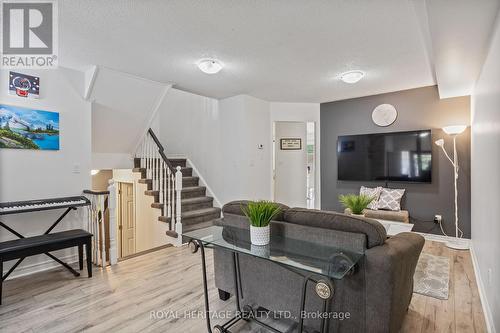 1728 Woodgate Trail, Oshawa, ON - Indoor Photo Showing Other Room