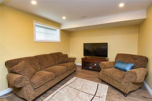 26 Toulon Avenue, Hamilton, ON - Indoor Photo Showing Other Room