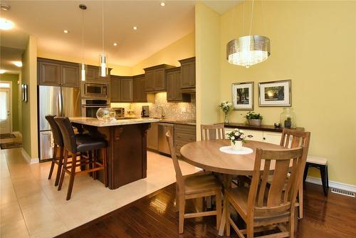 26 Toulon Avenue, Hamilton, ON - Indoor Photo Showing Dining Room