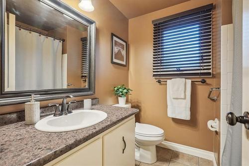 20 Stanmary Drive, St. Catharines, ON - Indoor Photo Showing Bathroom