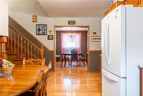 40 Abbot Drive, Hamilton, ON - Indoor Photo Showing Dining Room