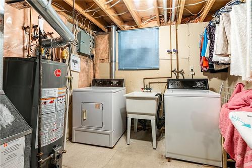 40 Abbot Drive, Hamilton, ON - Indoor Photo Showing Laundry Room