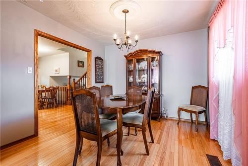 40 Abbot Drive, Hamilton, ON - Indoor Photo Showing Dining Room