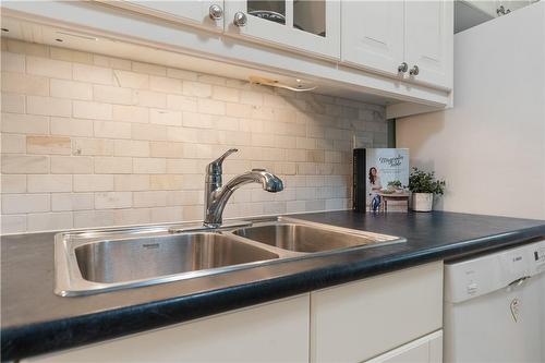 5610 Montevideo Road|Unit #70, Mississauga, ON - Indoor Photo Showing Kitchen With Double Sink