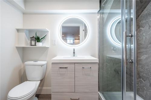 358 Arden Crescent, Burlington, ON - Indoor Photo Showing Bathroom