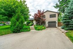 358 Arden Crescent  Burlington, ON L7L 2A8