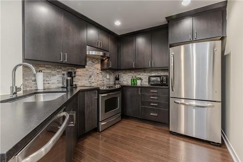 551 Maple Avenue|Unit #814, Burlington, ON - Indoor Photo Showing Kitchen With Stainless Steel Kitchen With Upgraded Kitchen